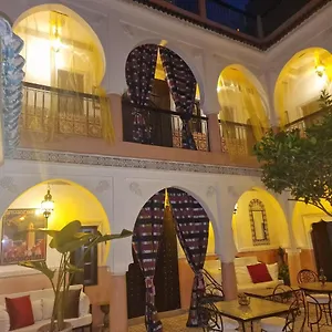  Riad Davina